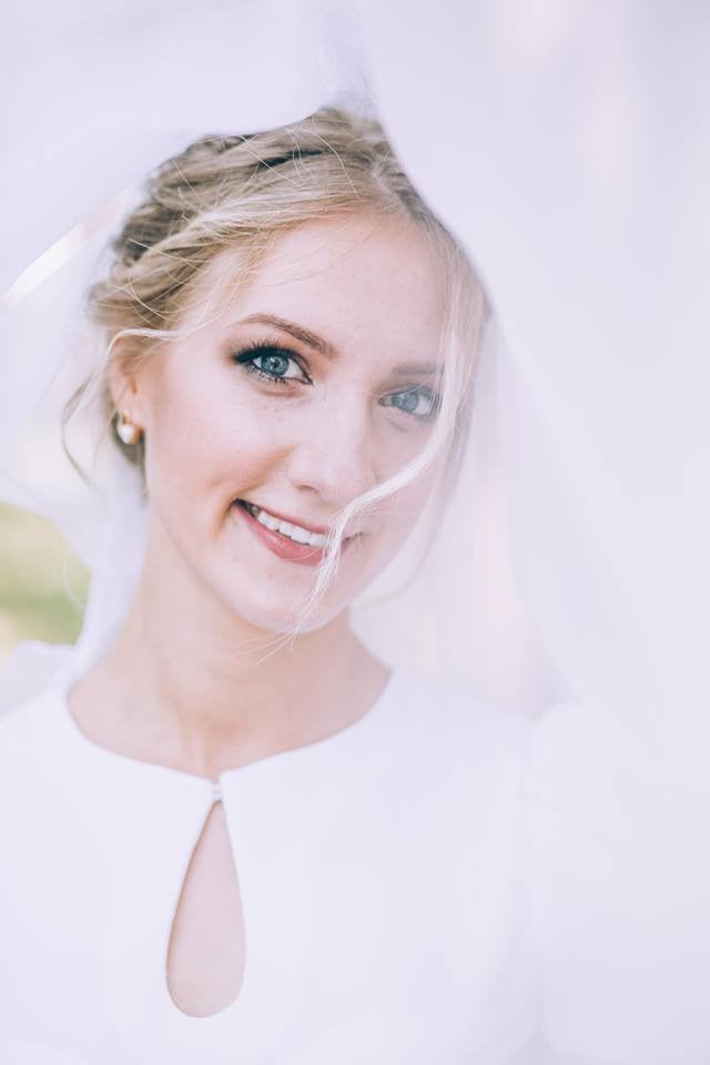 Весільна фотосесія ніжна портретна, фото - Візажист Аня Бобровникова