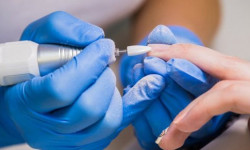 Аппарпатный маникюр Салон красоты Confetti Харьков