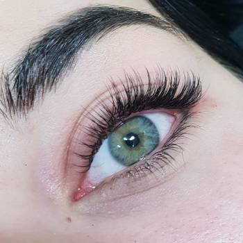 Классическое наращивание, работа выполнена на обучениии