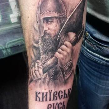 Тату мужские на предплечье черно-белые, фото -  