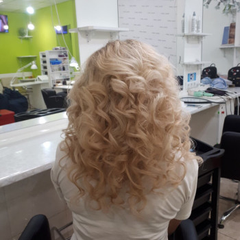 Укладка утюжком
                    Салон краси in Divart Одеса