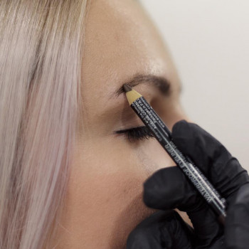 Пудровые брови
                    Студія татуажу Lbar Київ