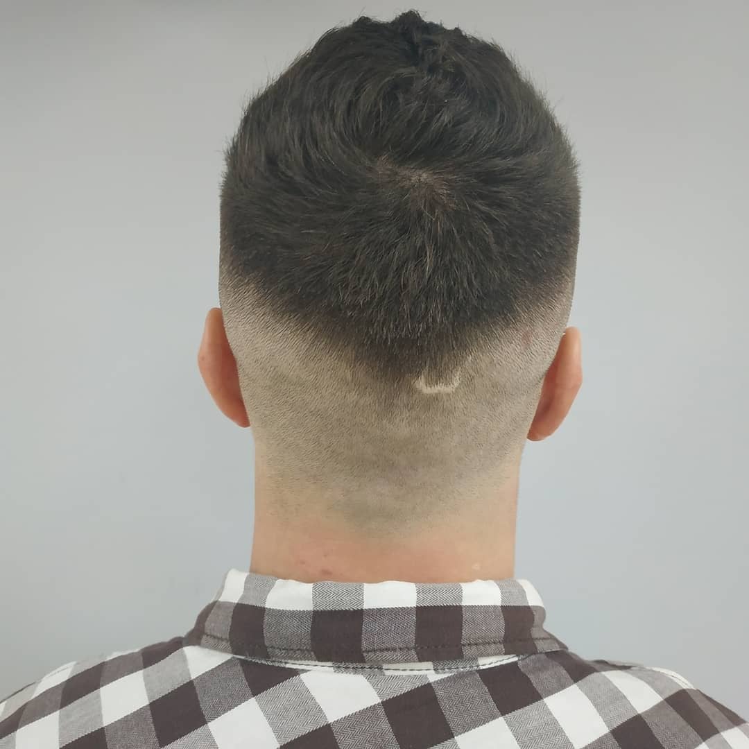 Мужская стрижка фейд Рисунок на волосах (hair tattoo), фото - Парикмахер Мирослава Матвейчук