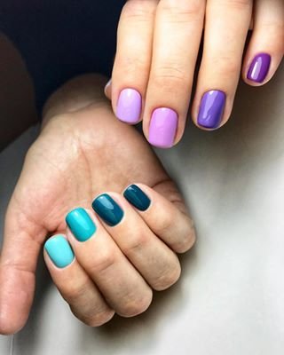 Маникюр на короткие ногти фиолетовый голубой, фото - Мастер маникюра Элина