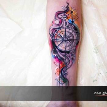 Тату-компас