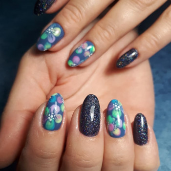 Маникюр женский и мужской
                    Салон краси MK Novik Запоріжжя