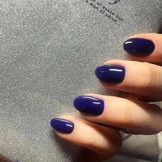 Манікюр на короткі нігті синій однотонний (монохромний), фото - Майстер манікюру Яна