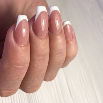 Нарощування нігтів Гель / Акрил / Полігель
                    Салон краси НоготОк Київ