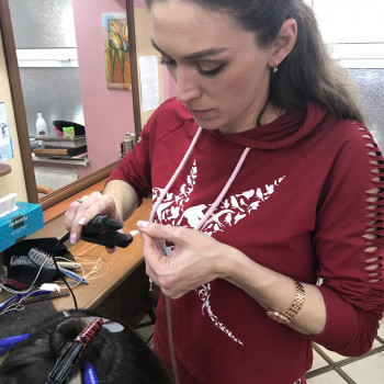 Наращивание волос
                    Парикмахер-колорист Надежда Мариуполь