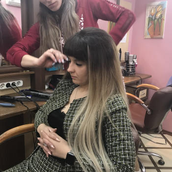 Наращивание волос
                    Парикмахер-колорист Надежда Мариуполь