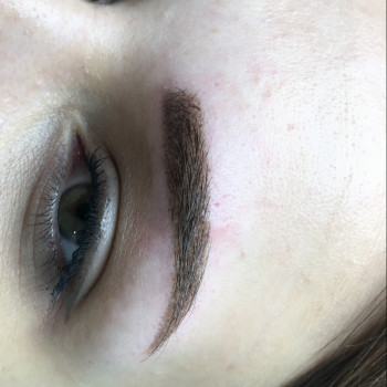 Пудровые брови. Перманентный макияж
                    Мастер перманентного макияжа Даша Врублевская Киев