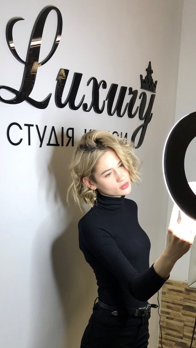 Фотосессия в студии стильная деловая, фото -  Luxury