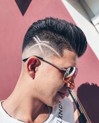 Мужская стрижка на короткие волосы фейд, фото -  Barbershop Vovk