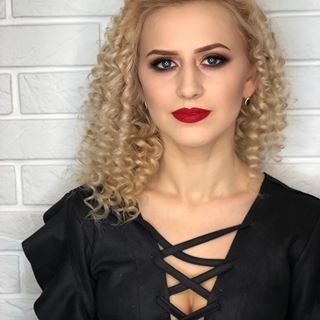 Стрижка на средние волосы женская кудрявые, фото - Лэшмейкер Катерина Маслянко