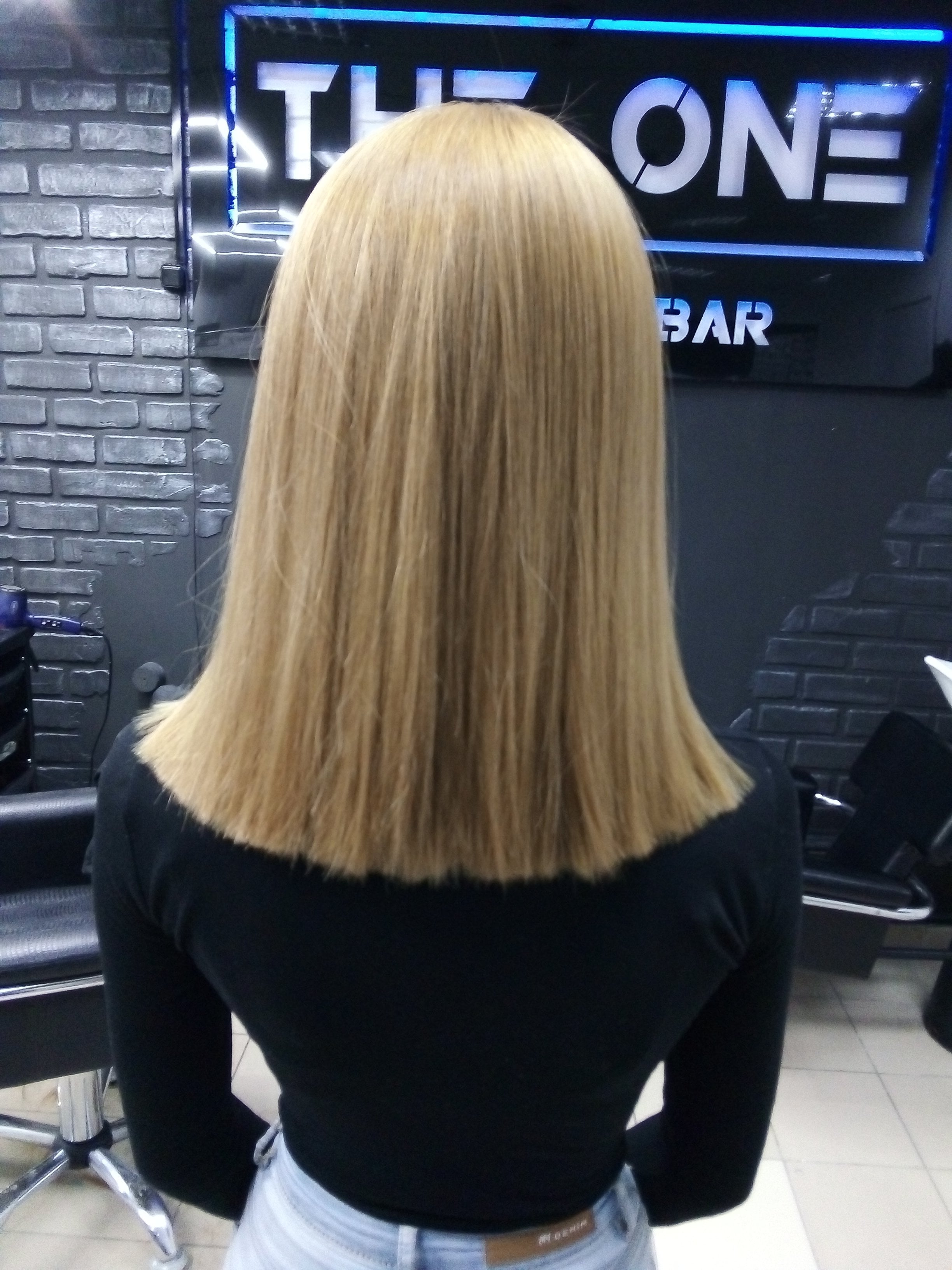 Стрижка на середнє волосся каре жіноча, фото -  THE ONE beauty bar