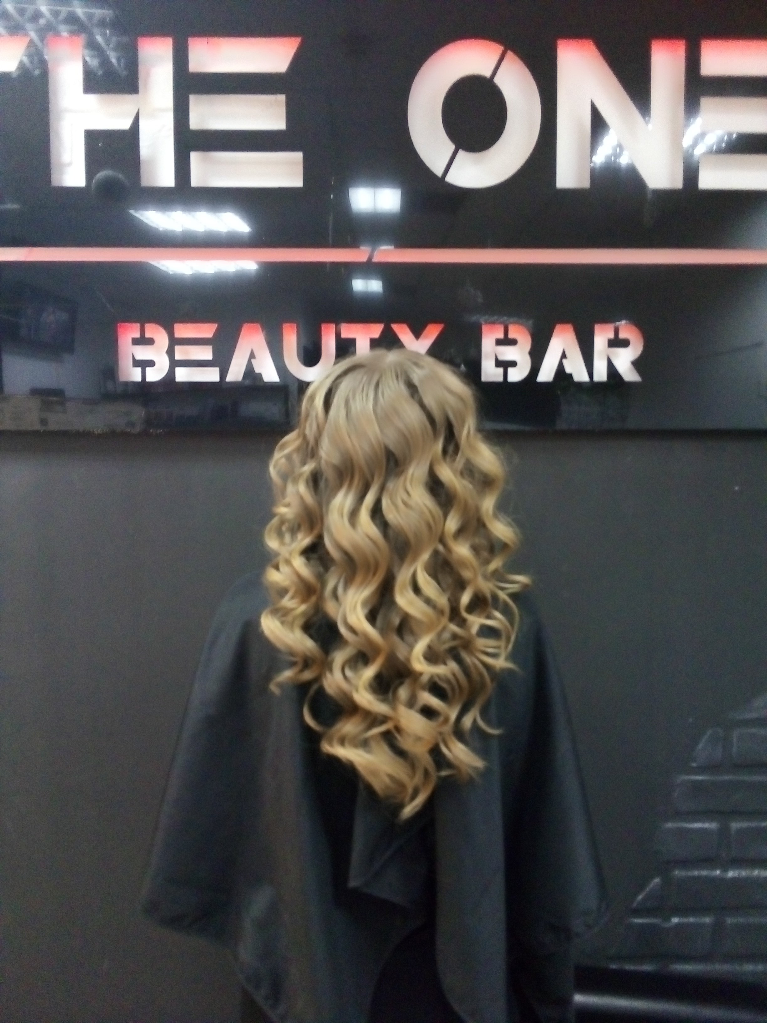 Стрижка на длинные волосы женская укладка волос, фото -  THE ONE beauty bar