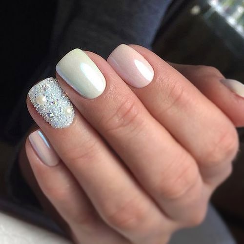 Нежный маникюр с блестками свадебный, фото - Ногтевая студия Fantasy nail