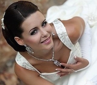 Весільна фотосесія портретна у сукні, фото - Візажист Алина