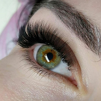 Наращивание ресниц 3D
                    Салон краси Beauty Segment Київ