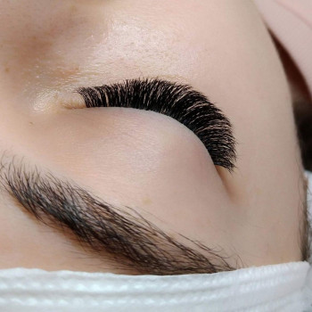 Объемное наращивание Голливуд (4-5D)
                    Салон краси Beauty Segment Київ