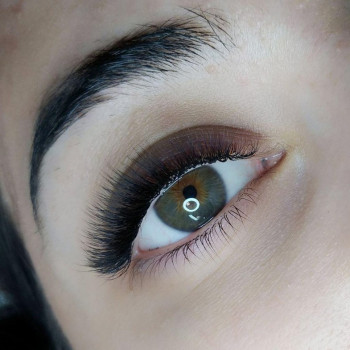 Объемное наращивание Голливуд (4-5D)
                    Салон краси Beauty Segment Київ