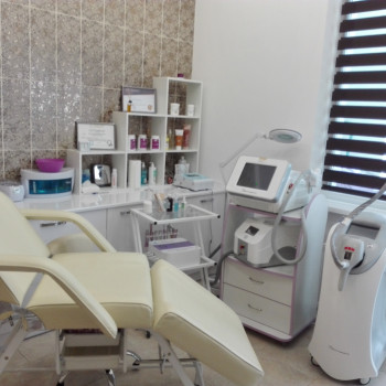 Альгинатные маски
                    Косметологічний центр ASA LASER COSMETIC Київ