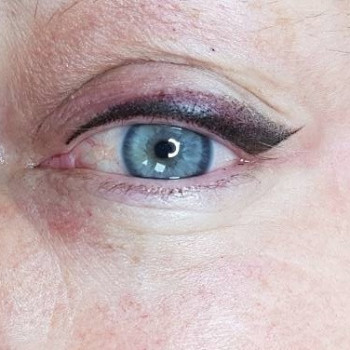 Перманентный макияж век
                    Мастер перманентного макияжа Алла Шиш Переяслав-Хмельницкий