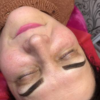 Пудровые брови