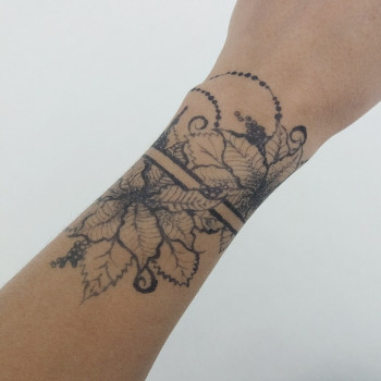Тату женские на руке черно-белые, фото - Визажист Виктория Мухина