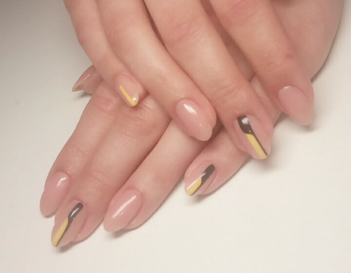 Маникюр с рисунком желтый прозрачный, фото - Ногтевая студия Fantasy nail