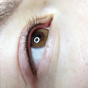 Межресничка
                    Майстер перманентного макіяжу Лидия Київ