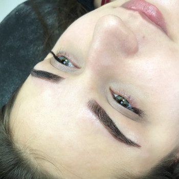 Пудровые брови татуаж
                    Мастер перманентного макияжа Лидия Киев