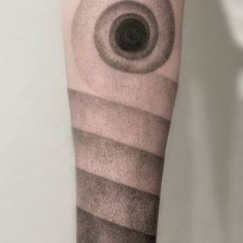 тату дотворк на руці