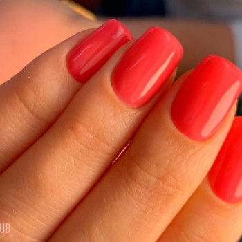 манікюр гель-лак кораловий колір, форма квадрат