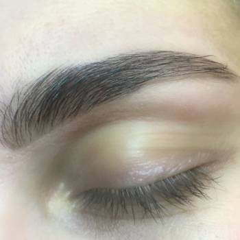 Моделирование и окрашивание бровей 