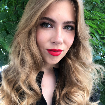 Акцент на губы дневной макияж 