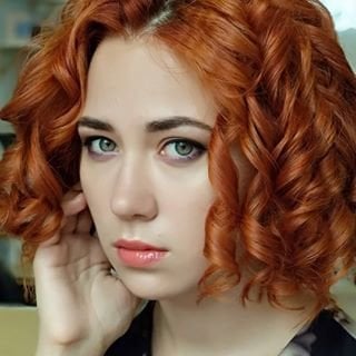 Жіноча стрижка на кучеряве волосся укладка, фото - Візажист Наталия Суслова