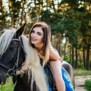 Макияж на фотосессию или видео-съемку
                    Бровист Таисия Львов