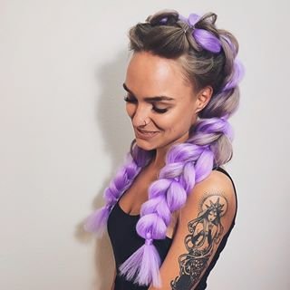 Плетение волос брейды фиолетовый цвет, фото - Студия красоты Q. HEAVEN beauty bar