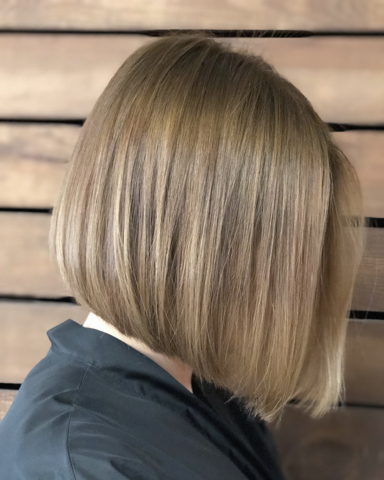 Стрижка на средние волосы каре боб, фото - Парикмахер Владислав Зыков