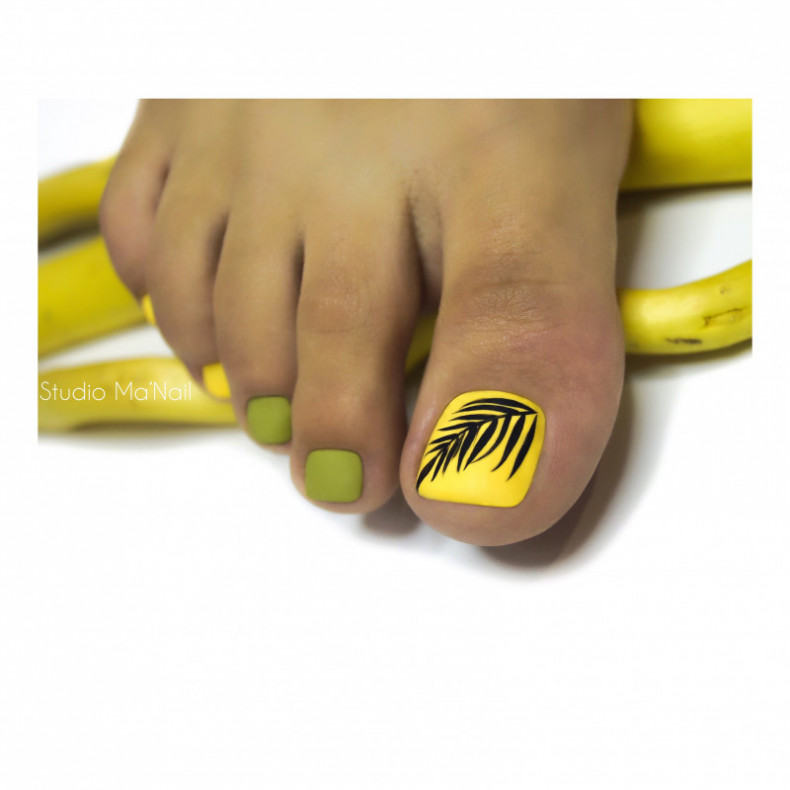 Полный Педикюр однотонное покрытие + рисунок, фото - Нігтьова студія Studio Ma’Nail