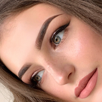 Макияж
                    Візажист Марина Кирилюк Вінниця