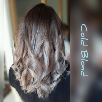 Складне фарбування
                    Парикмахер Надежда Киев