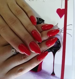 Красный маникюр на длинные ногти однотонный (монохромный), фото - Мастер маникюра Виктория