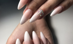 Наращивание ногтей + маникюр + покрытие Мастер маникюра Анастасия Киев