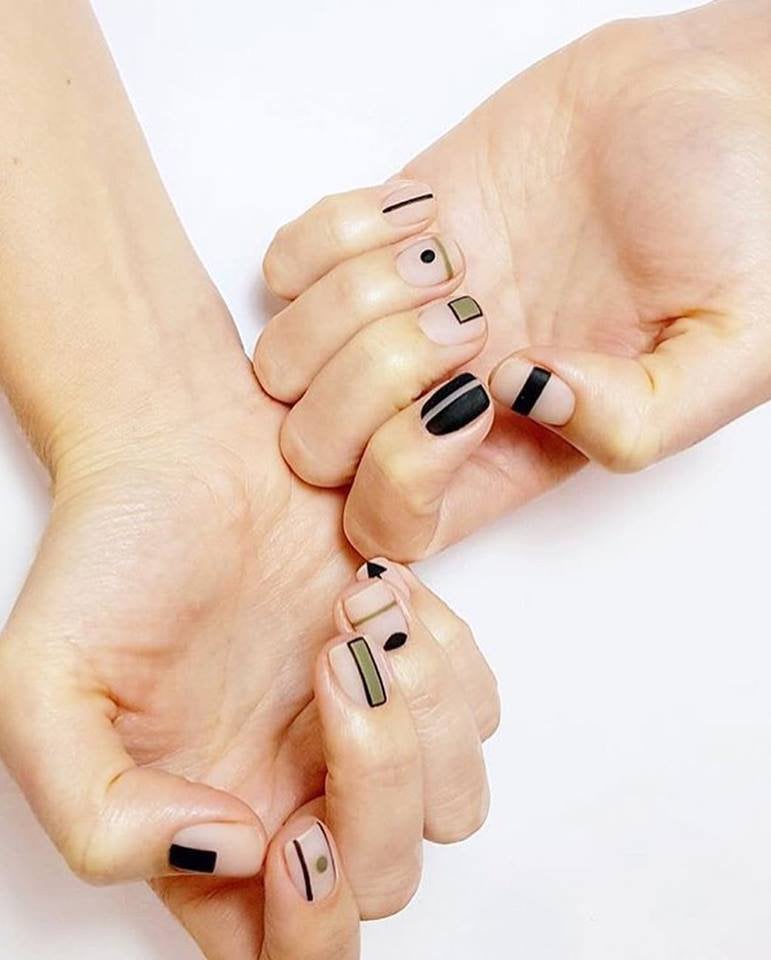 Чорний манікюр геометрія мінімалізм, фото -  M.Sha Nail Bar