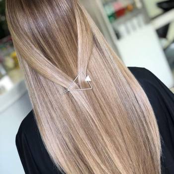 пряме волосся, довге волосся