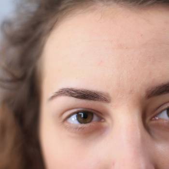 Окрашивание бровей