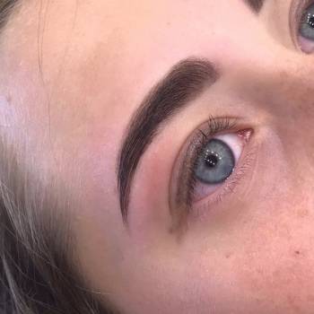 Подбор формы,коррекция бровей воском (ваксинг) и окрашивание