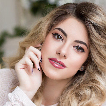 Макияж (Визаж)
                    Визажист Ольга Киев